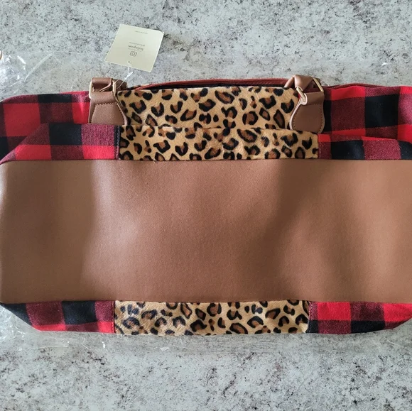 BUFFALO ANIMAL PRINT DUFFEL BAG✨️ - Picture 4 of 11